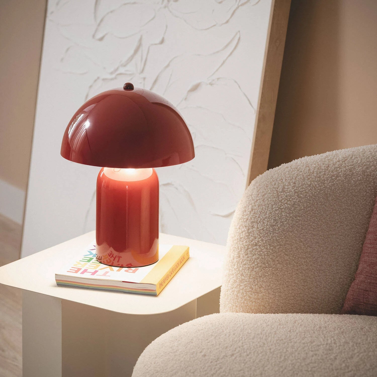 Lampe champignon en métal rouge – lampe de table design décorative