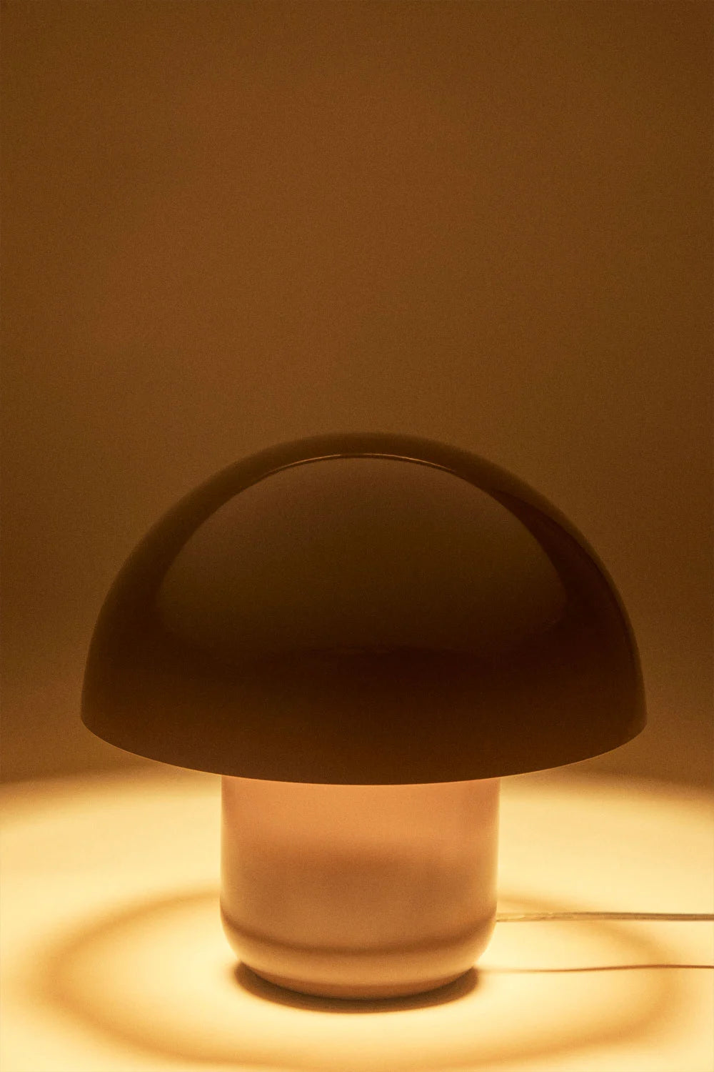 Lampe champignon en métal brun café – lampe de table design décorative